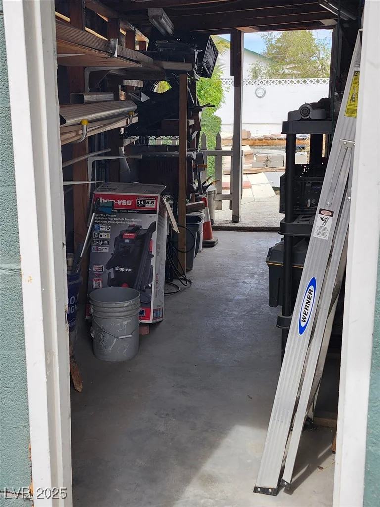 1812 Ivanhoe, Las Vegas, NV 89102