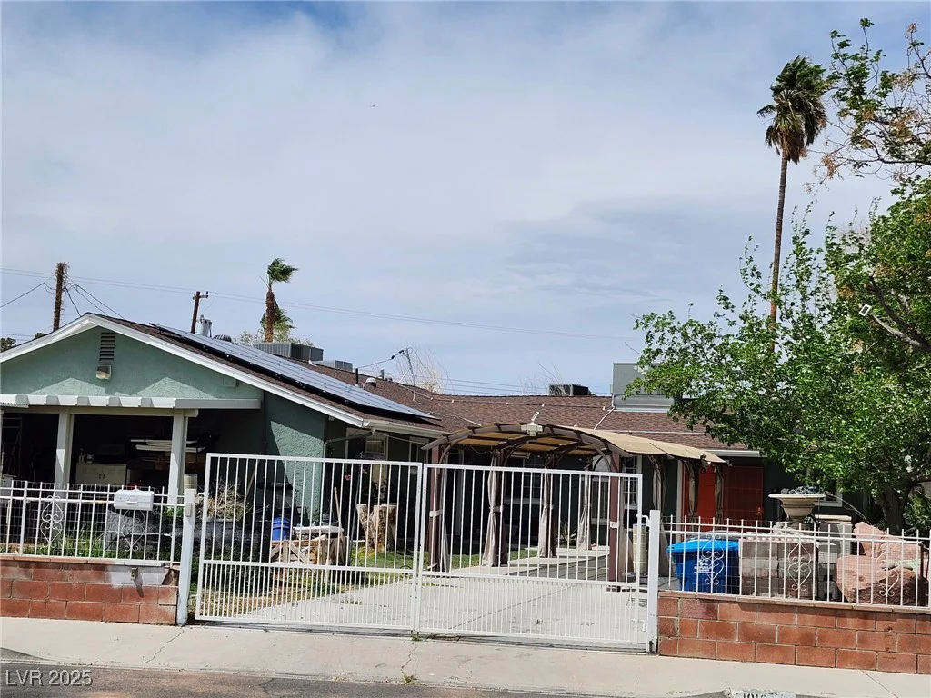 1812 Ivanhoe, Las Vegas, NV 89102