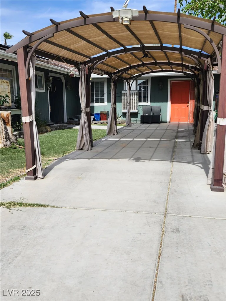 1812 Ivanhoe, Las Vegas, NV 89102