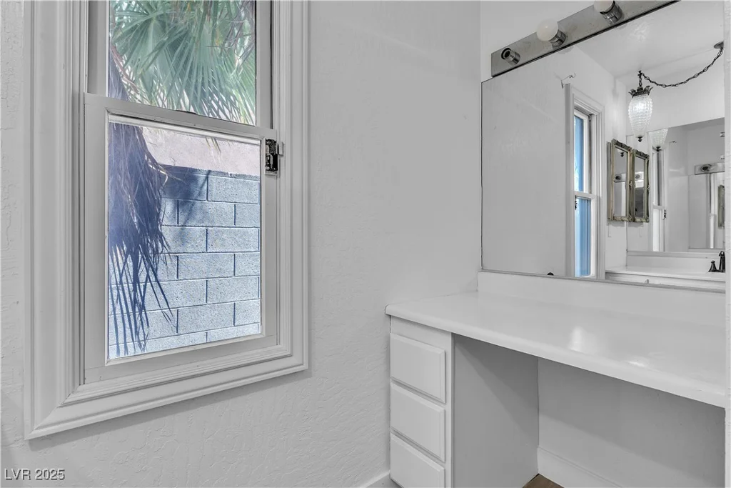 2204 Monterey, Las Vegas, NV 89104
