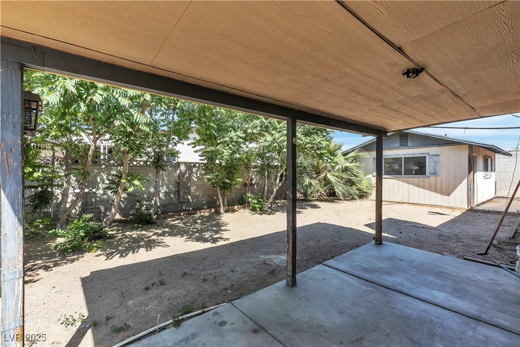 2204 Monterey, Las Vegas, NV 89104