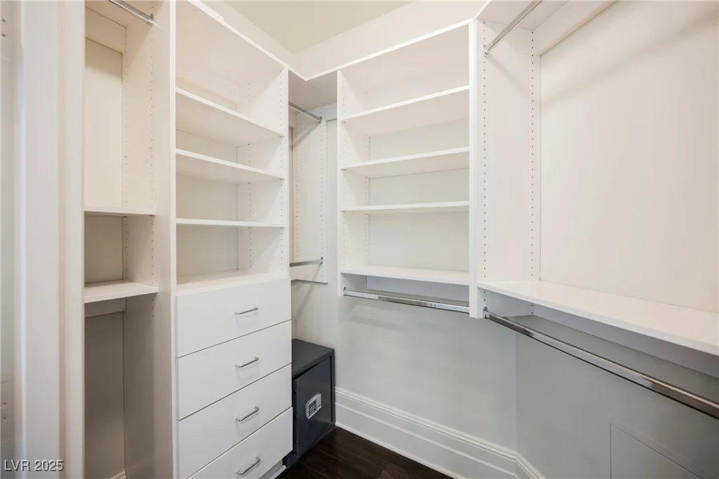 2747 Paradise, Las Vegas, NV 89109