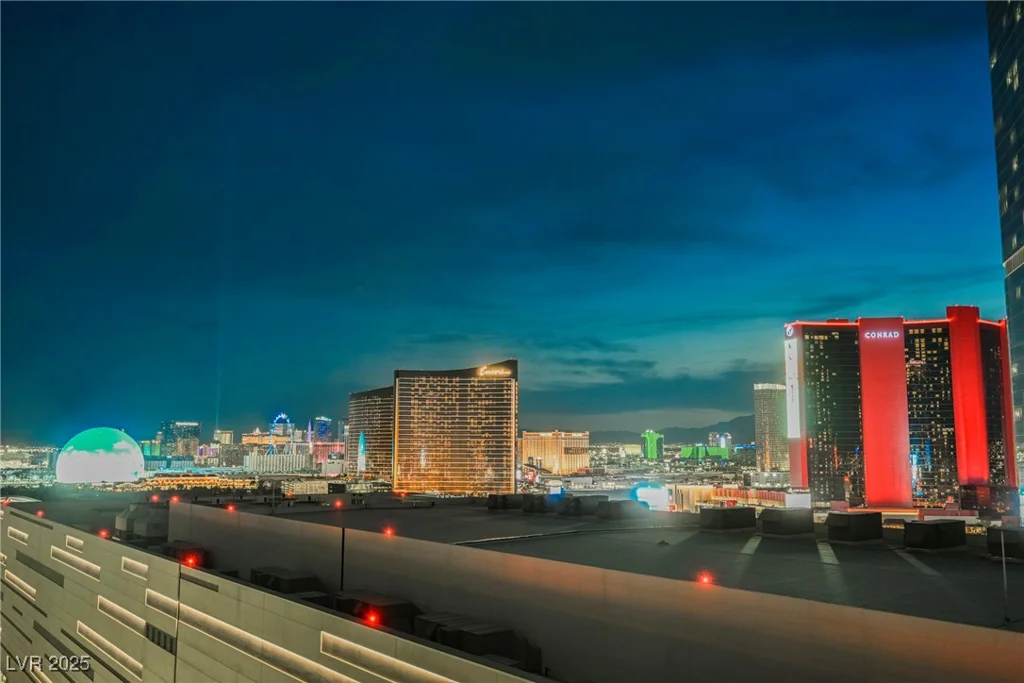 2747 Paradise, Las Vegas, NV 89109