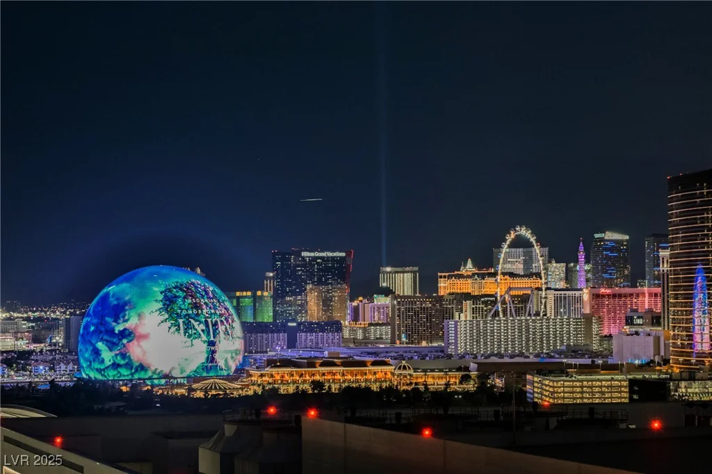 2747 Paradise, Las Vegas, NV 89109