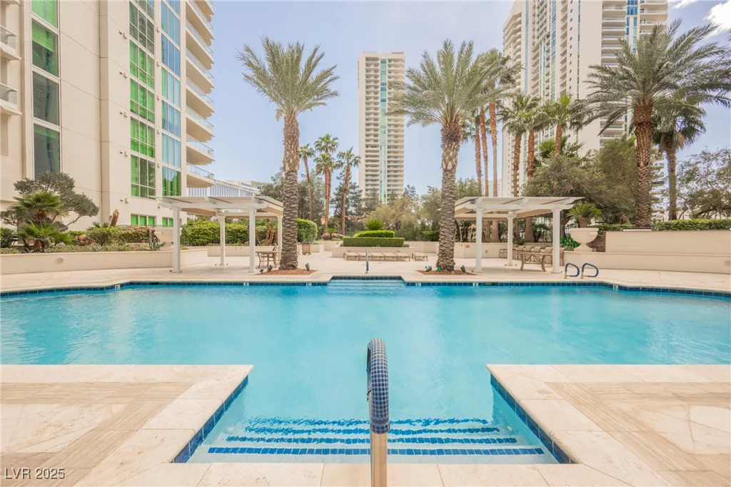 2747 Paradise, Las Vegas, NV 89109