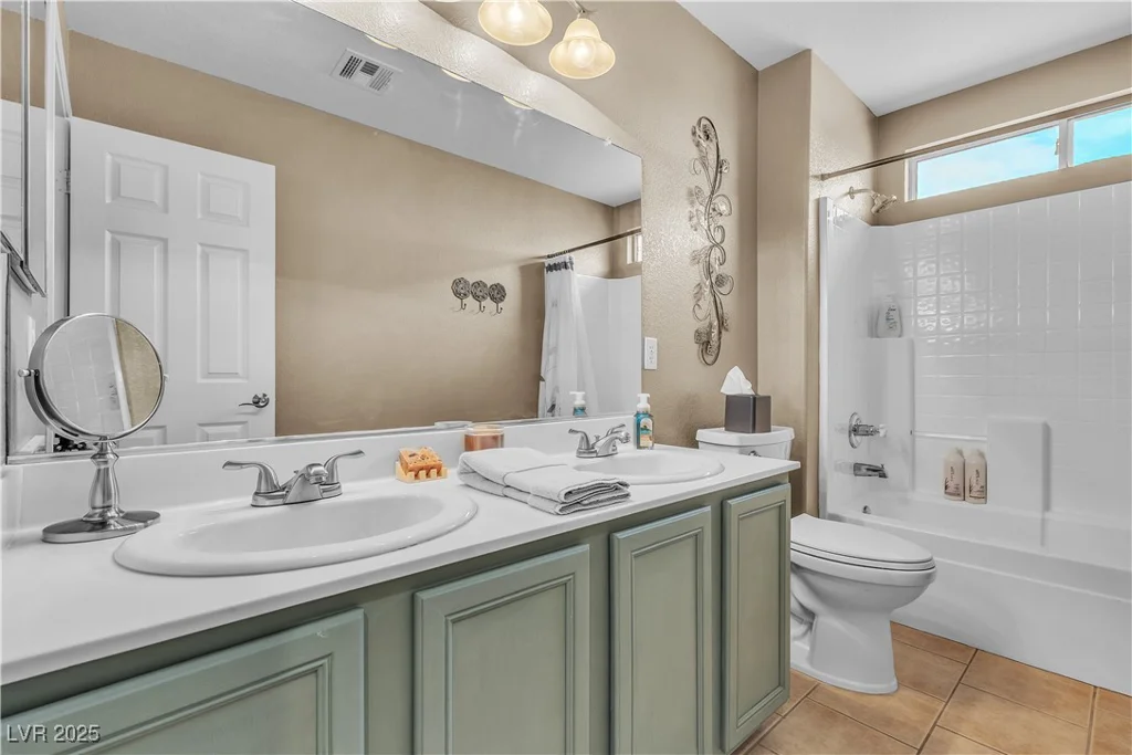 4247 Jordanville, Las Vegas, NV 89129