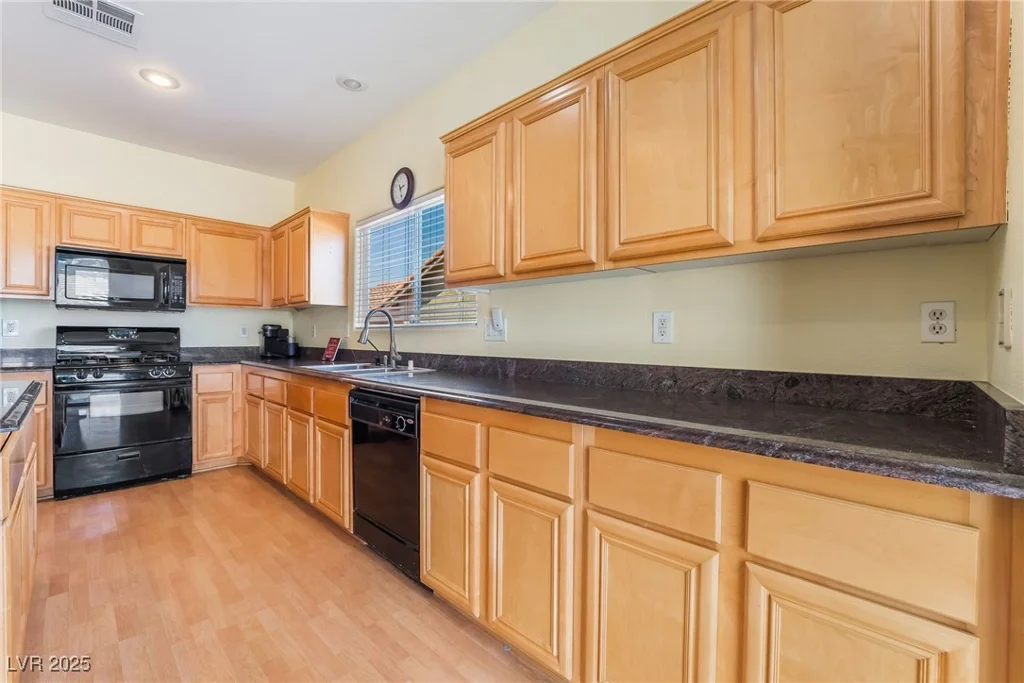 208 Lynbrook, Henderson, NV 89012