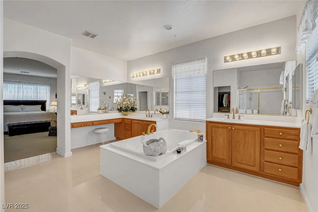 2727 Warm Rays, Henderson, NV 89052