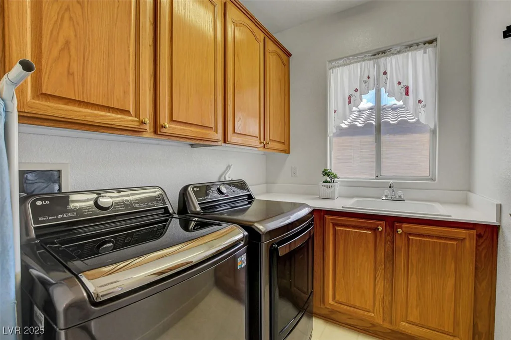 2727 Warm Rays, Henderson, NV 89052
