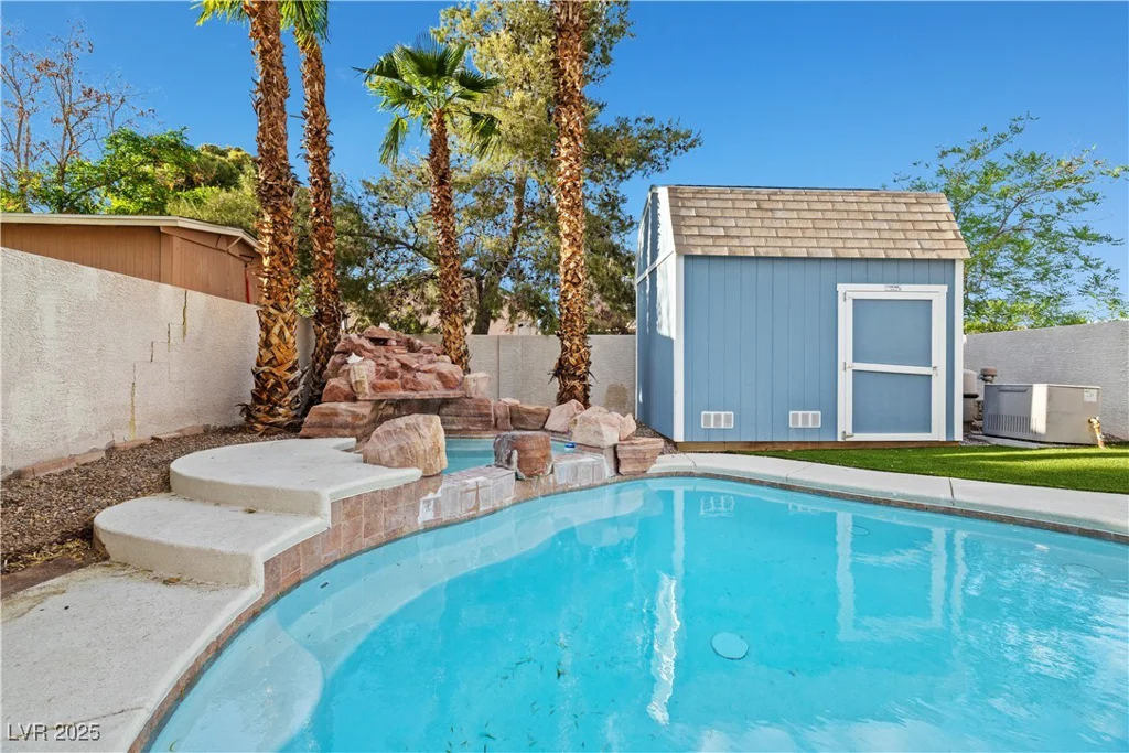 1922 Pyle, Las Vegas, NV 89183