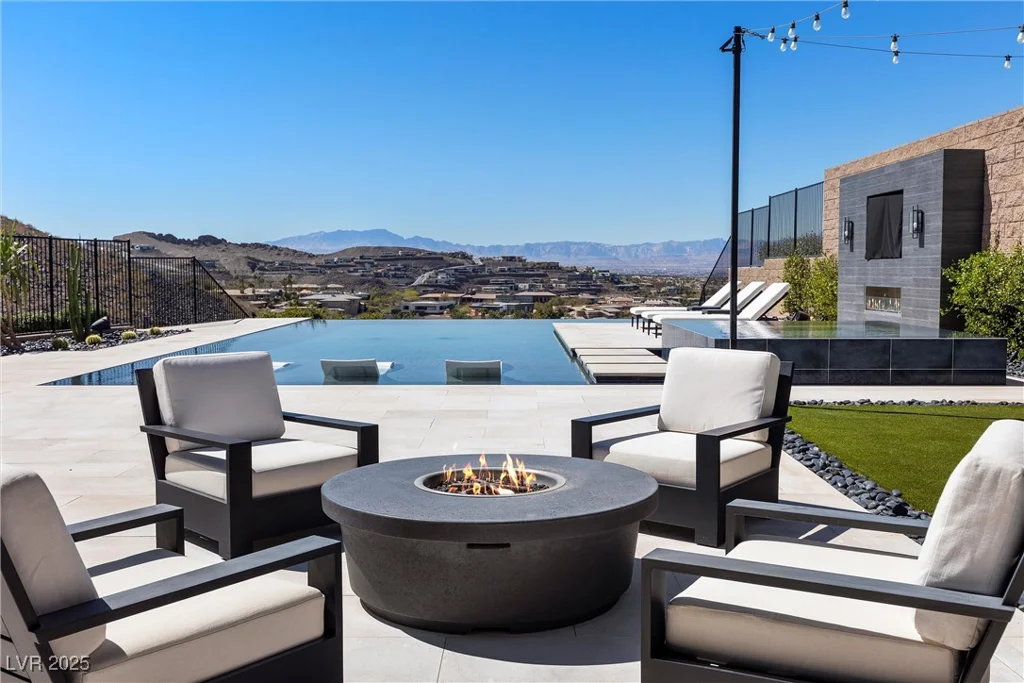 535 Serenity Point, Henderson, NV 89012