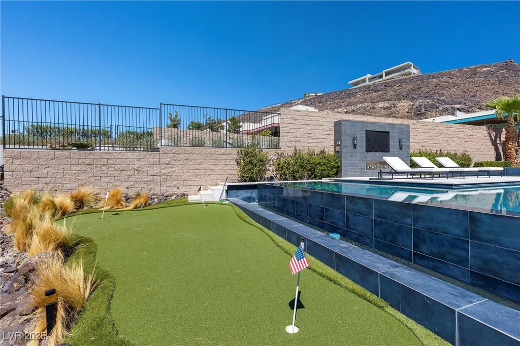 535 Serenity Point, Henderson, NV 89012