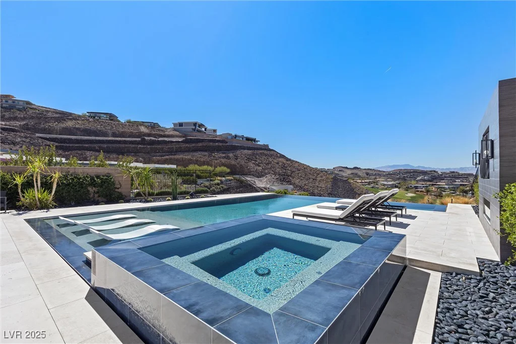 535 Serenity Point, Henderson, NV 89012
