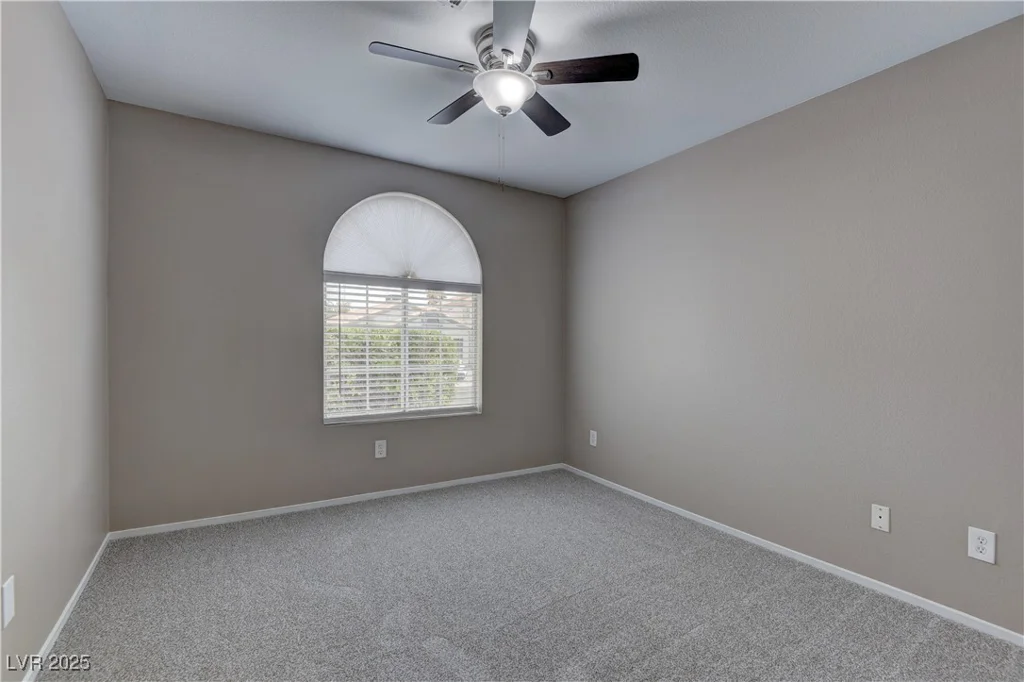 8121 Heavenly Star, Las Vegas, NV 89128