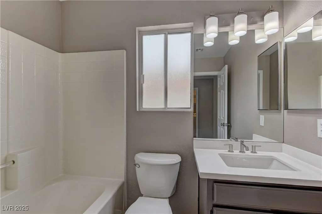 8121 Heavenly Star, Las Vegas, NV 89128