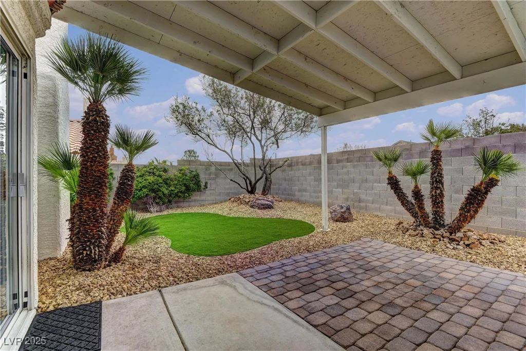 8121 Heavenly Star, Las Vegas, NV 89128