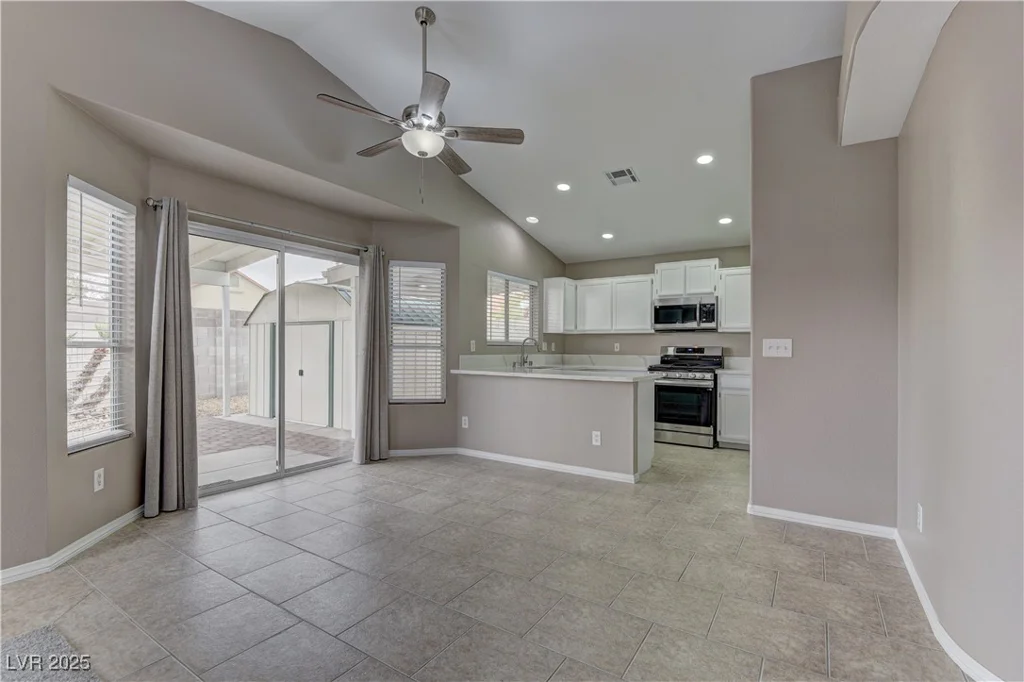 8121 Heavenly Star, Las Vegas, NV 89128
