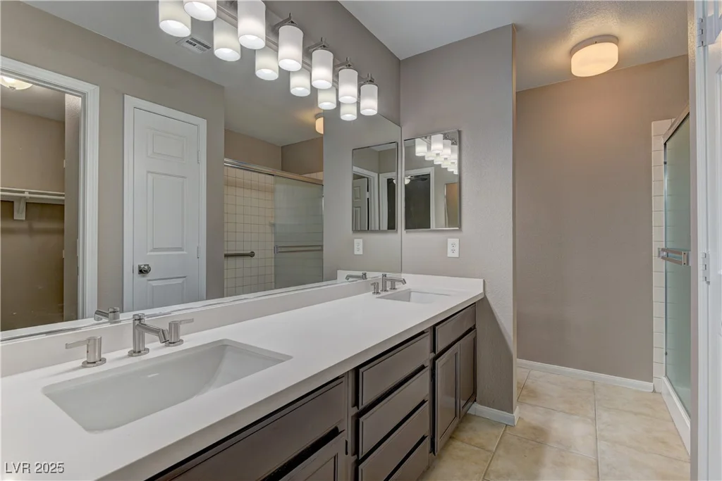 8121 Heavenly Star, Las Vegas, NV 89128