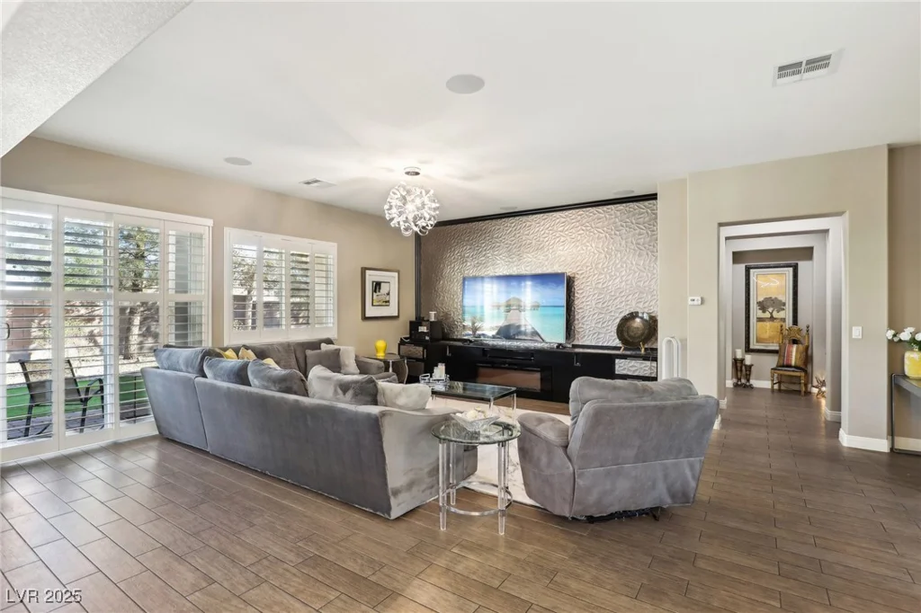 8716 Purple Wisteria, Las Vegas, NV 89131