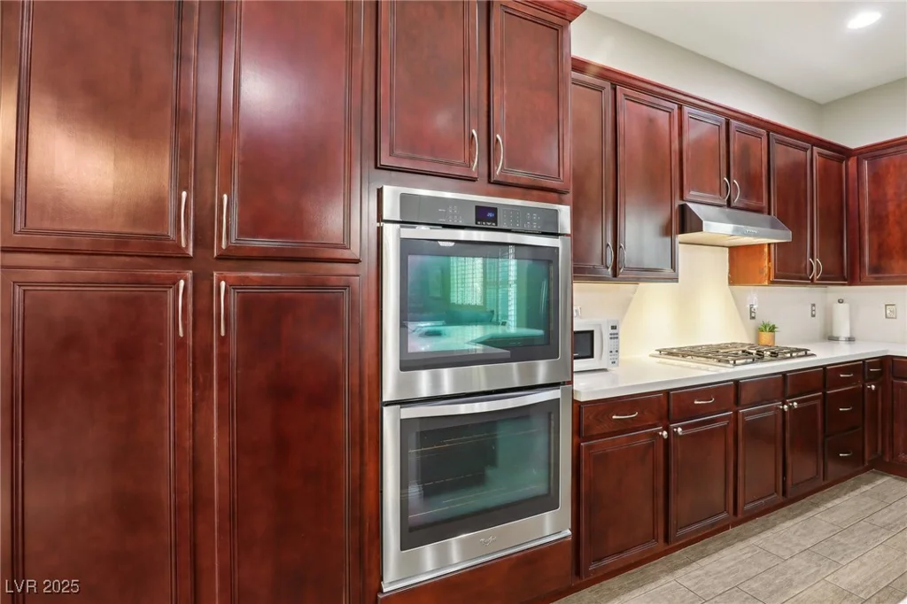 8716 Purple Wisteria, Las Vegas, NV 89131