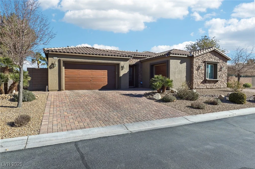 8716 Purple Wisteria, Las Vegas, NV 89131