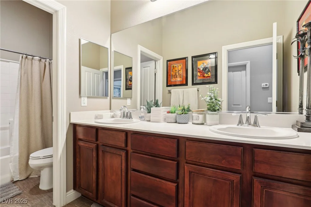 8716 Purple Wisteria, Las Vegas, NV 89131