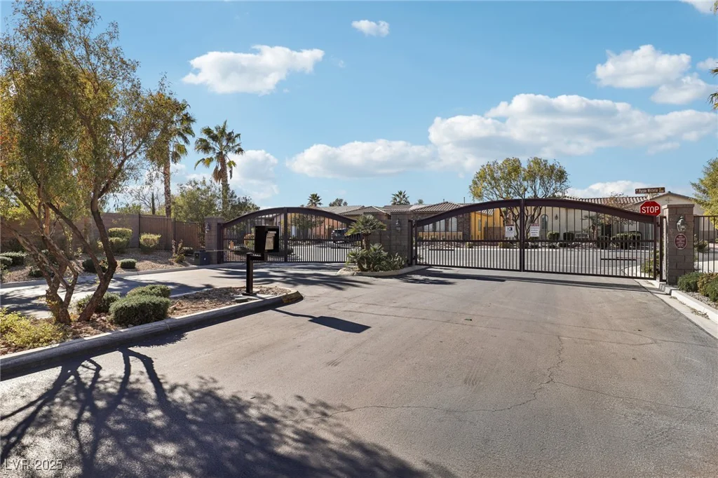 8716 Purple Wisteria, Las Vegas, NV 89131