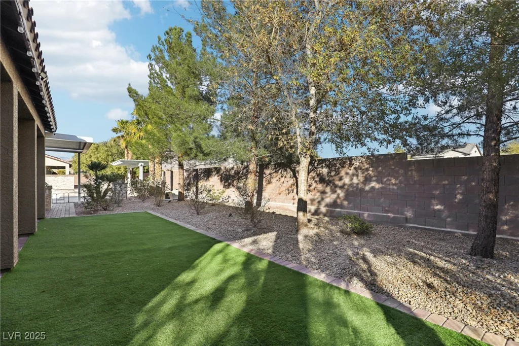 8716 Purple Wisteria, Las Vegas, NV 89131