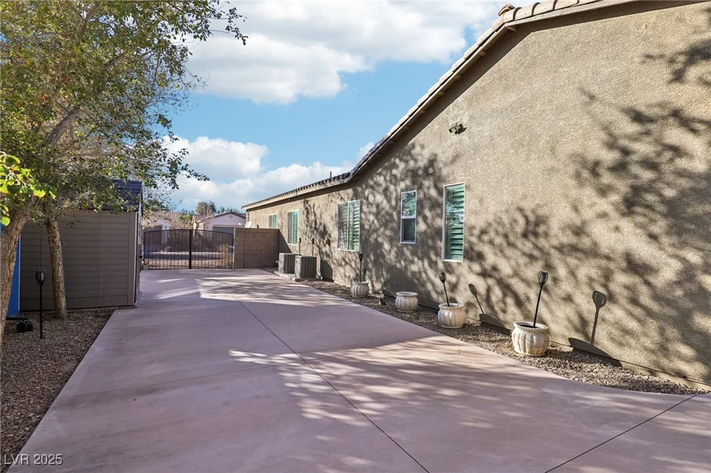 8716 Purple Wisteria, Las Vegas, NV 89131