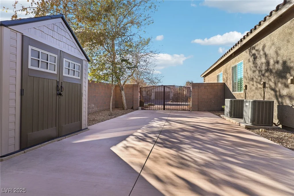 8716 Purple Wisteria, Las Vegas, NV 89131