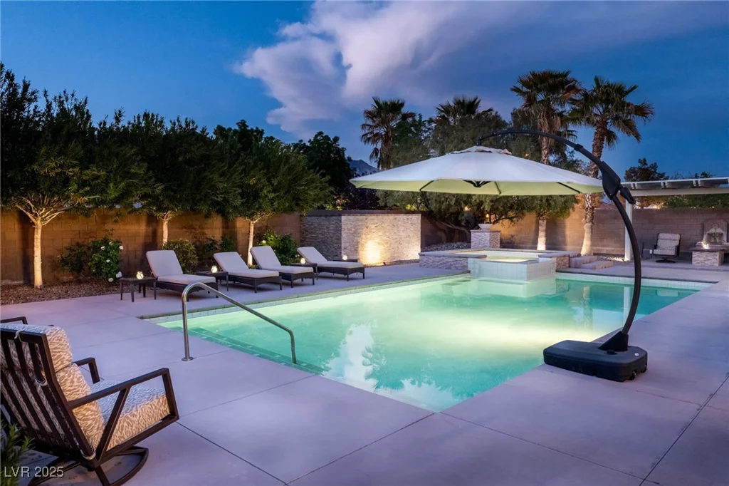 8716 Purple Wisteria, Las Vegas, NV 89131