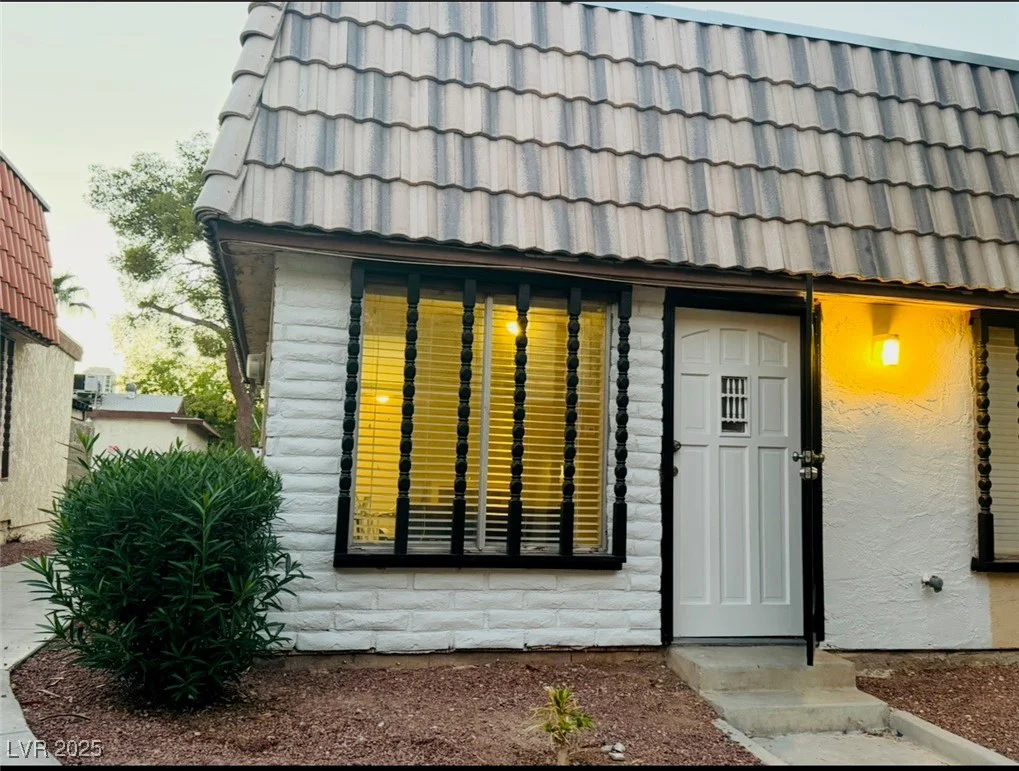 3940 Voxna, Las Vegas, NV 89119