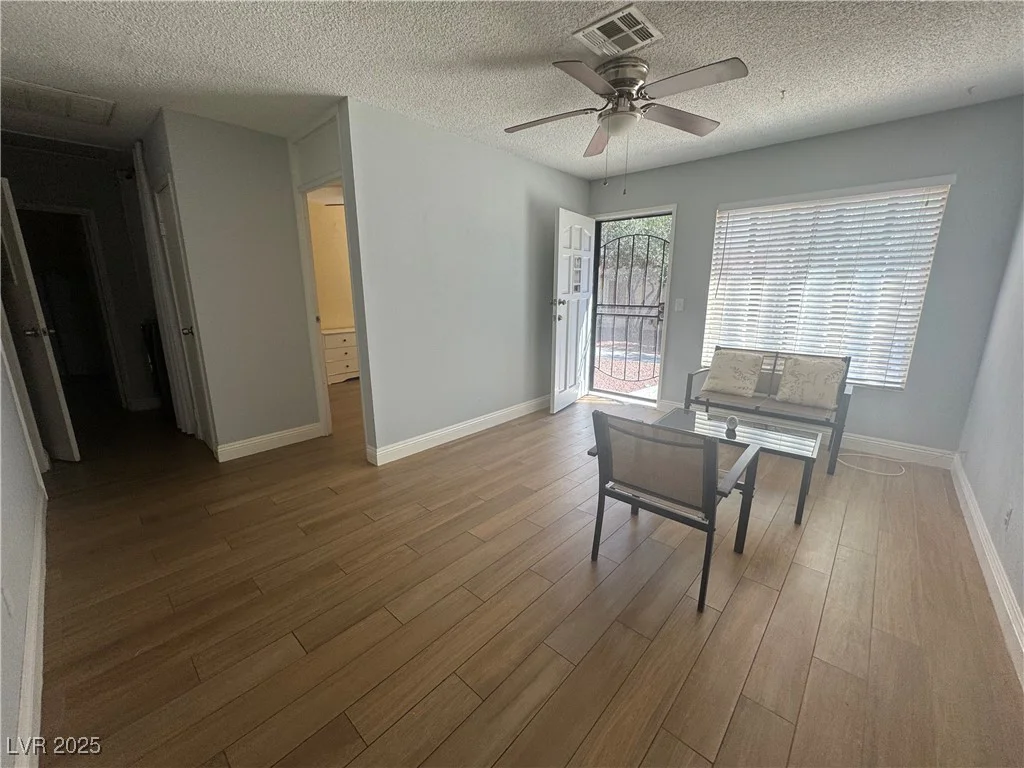 3940 Voxna, Las Vegas, NV 89119