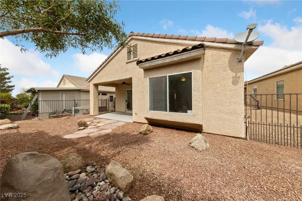 2827 Sapphire Desert, Henderson, NV 89052