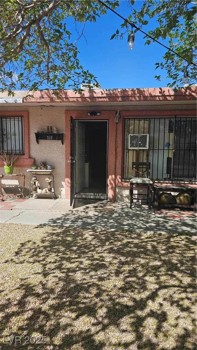 2120 Glider, North Las Vegas, NV 89030