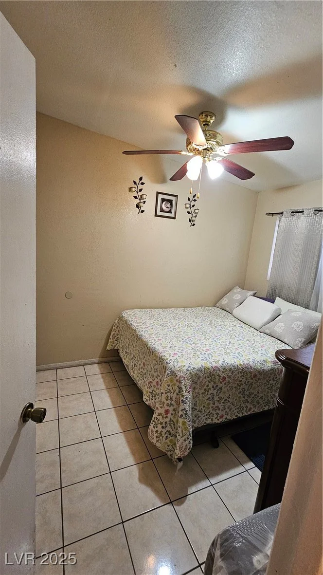 2120 Glider, North Las Vegas, NV 89030