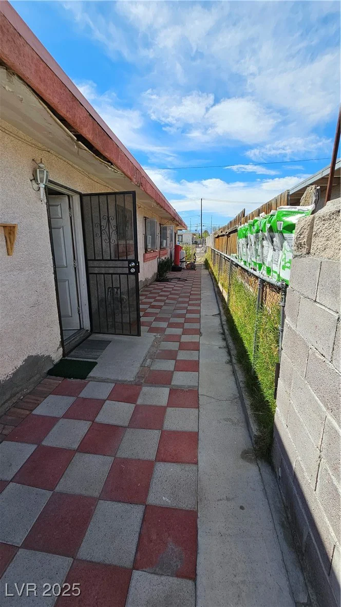 2120 Glider, North Las Vegas, NV 89030