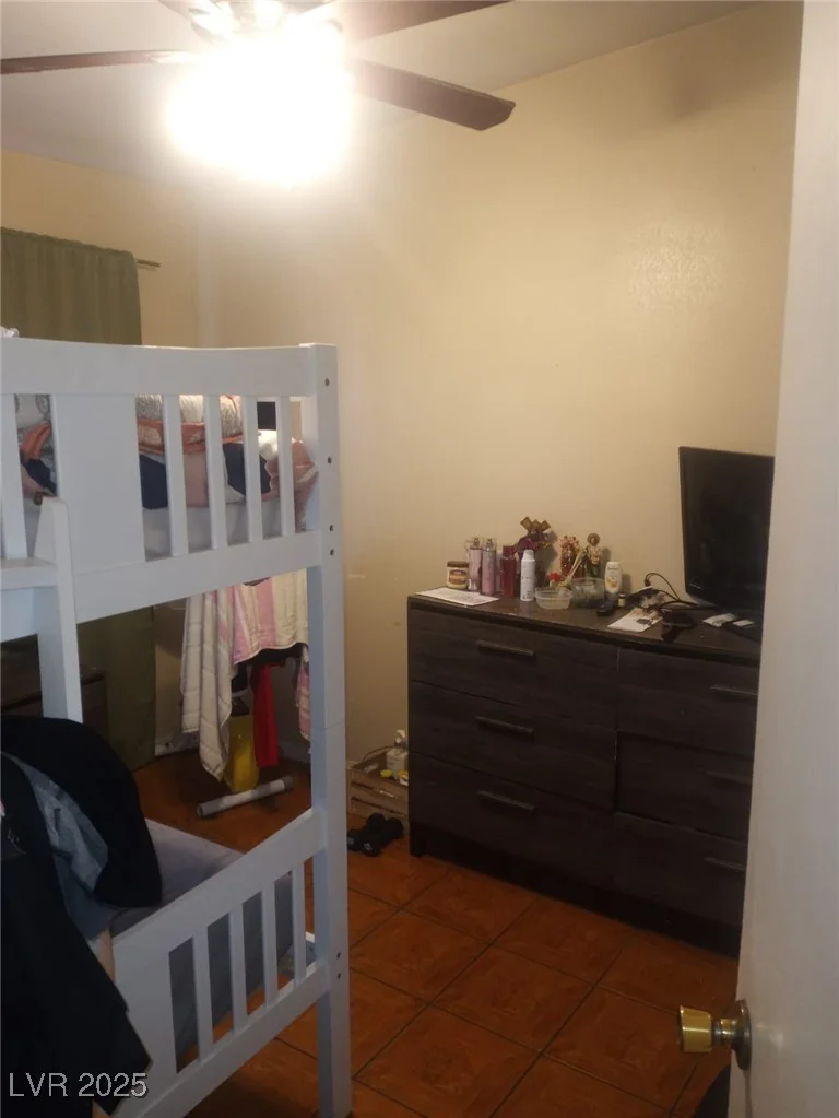 2120 Glider, North Las Vegas, NV 89030