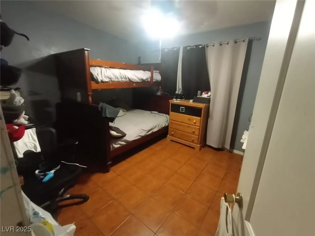 2120 Glider, North Las Vegas, NV 89030