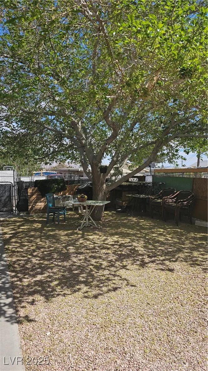 2120 Glider, North Las Vegas, NV 89030