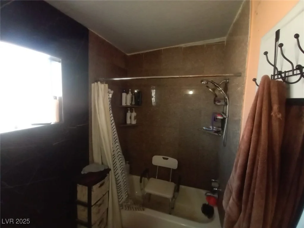 2120 Glider, North Las Vegas, NV 89030