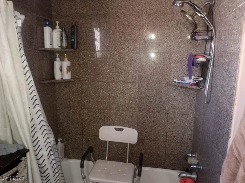 2120 Glider, North Las Vegas, NV 89030