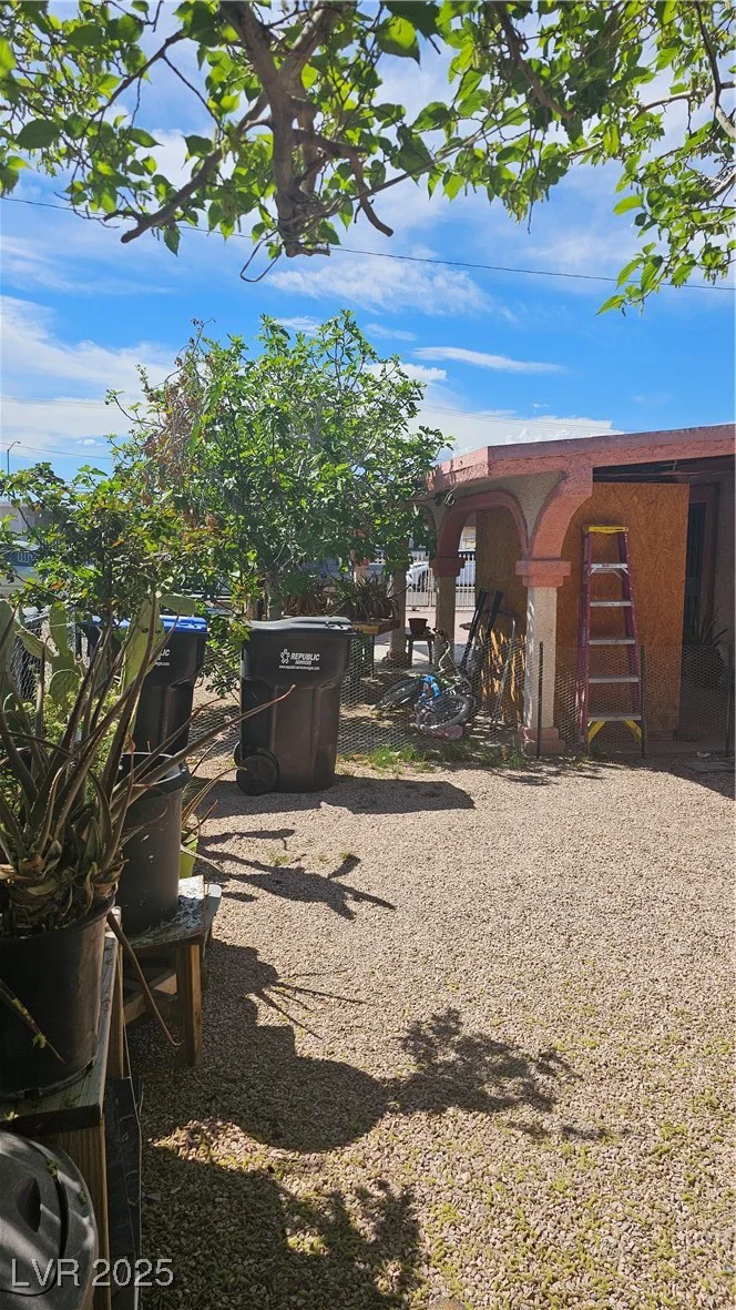 2120 Glider, North Las Vegas, NV 89030