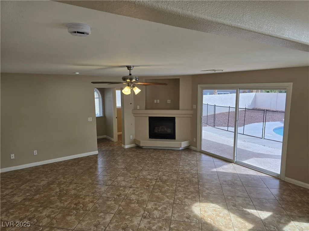8313 Mountain Heather, Las Vegas, NV 89149