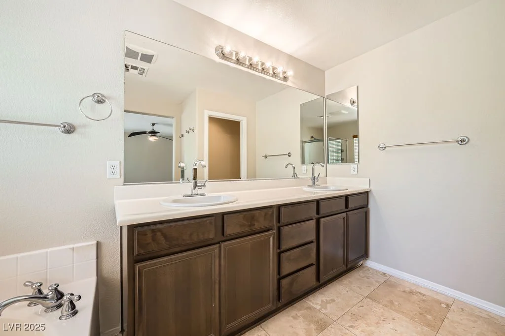 9083 Mount Wilson, Las Vegas, NV 89113