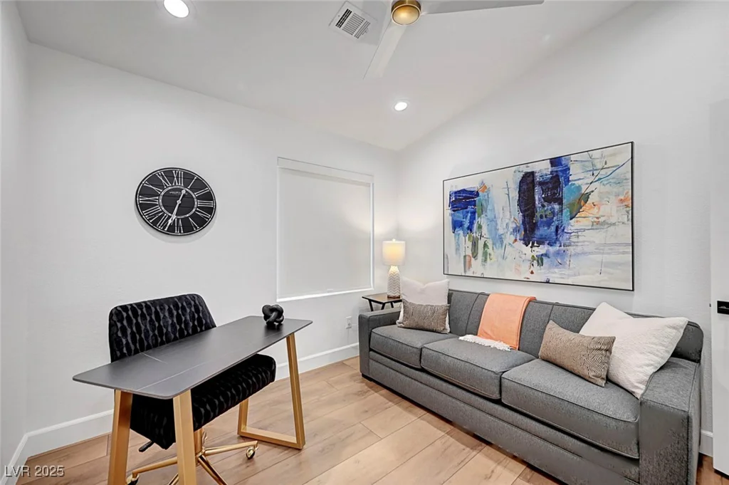 228 McHenry, Las Vegas, NV 89144