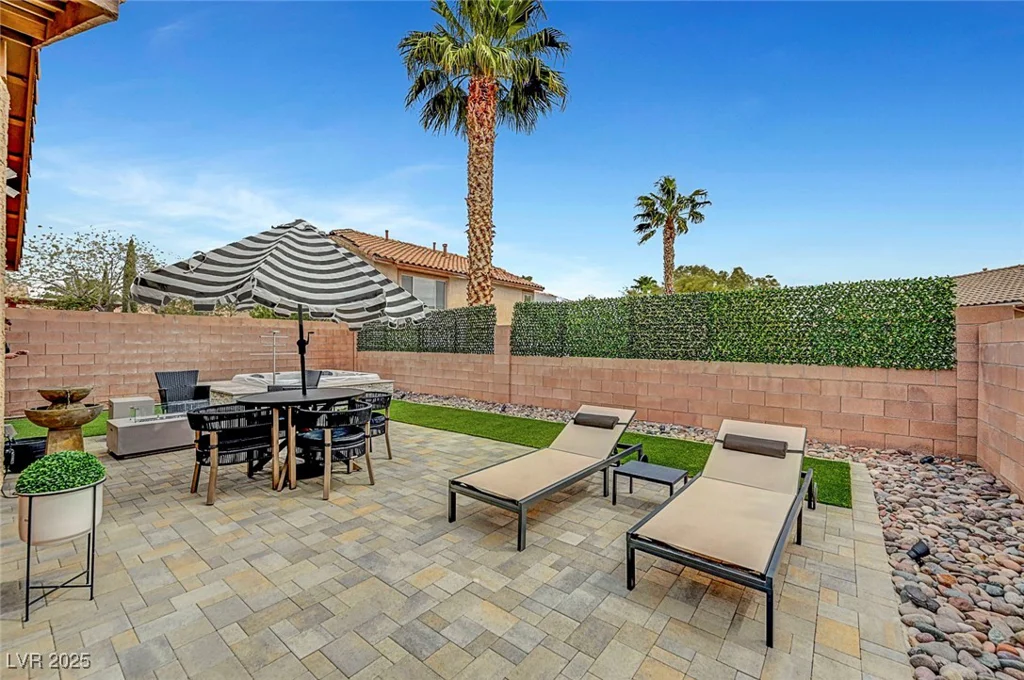 228 McHenry, Las Vegas, NV 89144
