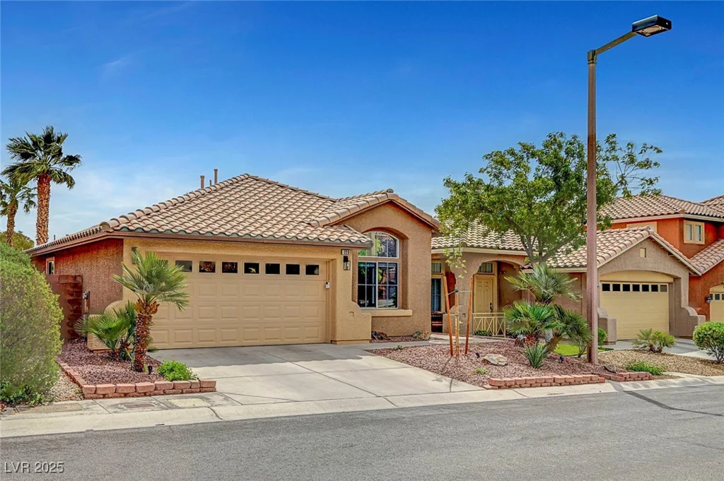 228 McHenry, Las Vegas, NV 89144