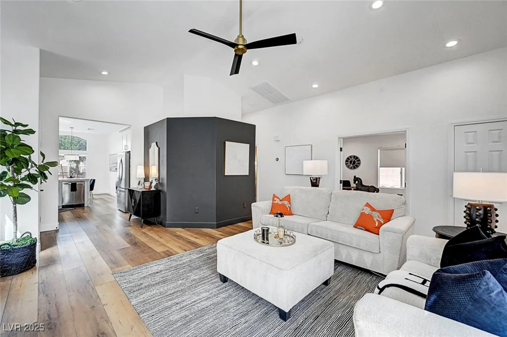 228 McHenry, Las Vegas, NV 89144