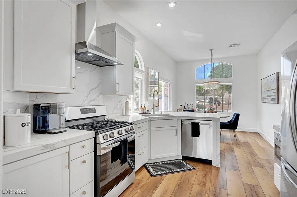 228 McHenry, Las Vegas, NV 89144